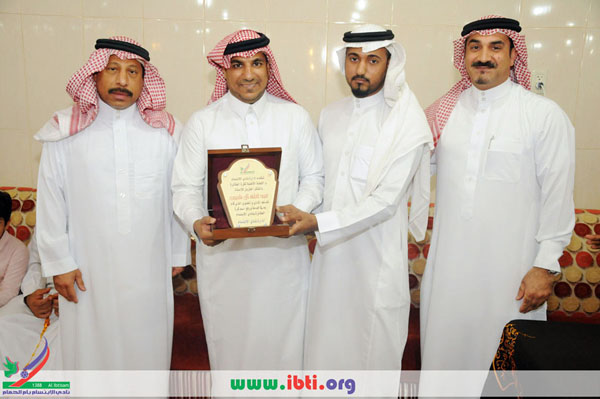 تكريم فريق كرة الطائرة والداعمين